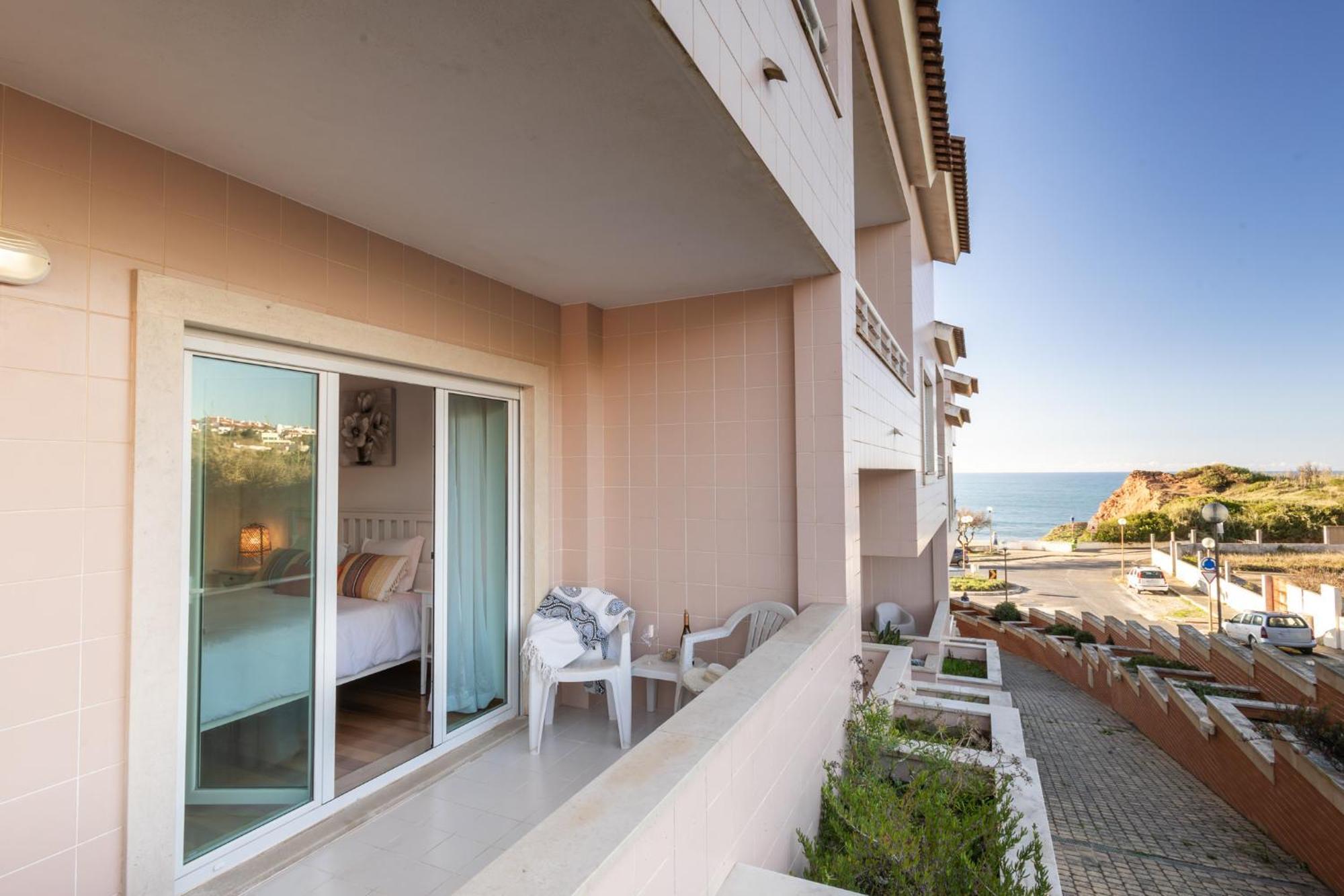 Casa Da Praia - By Smarthomes Sao Martinho do Porto Exterior photo